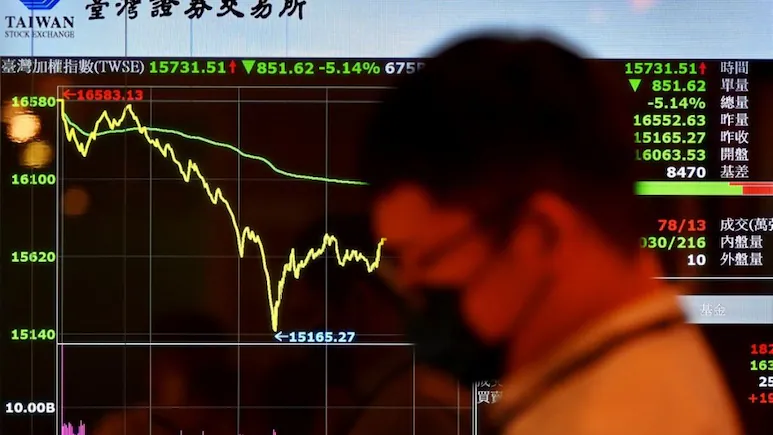 Asian Markets Halt Trading Amid Trump's Tariff-Driven Panic